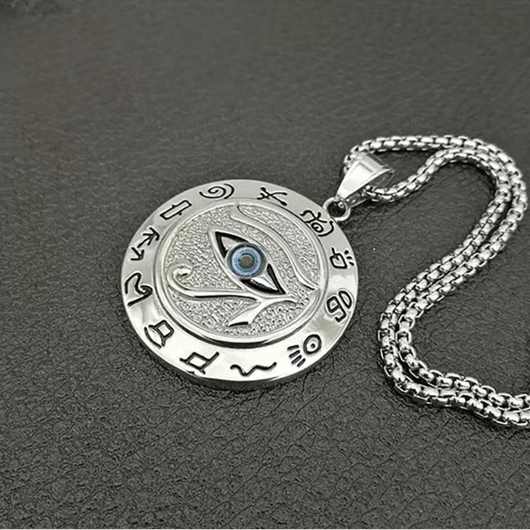 NWOT. Horus eye amulet.Unisex stainless steel necklace - Picture 3 of 4